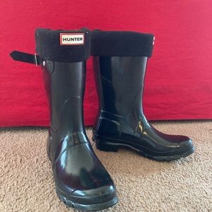 Short Black Hunter Rain Boots (socks included)